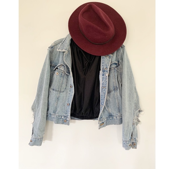 Vintage 70s halter neck crop top by Junior Flair - Picture 4 of 5